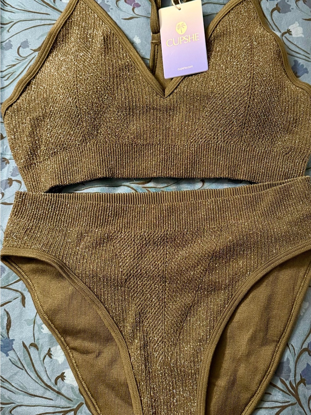Cupshe Olive Shimmery Ribbed V-Neck Tankini Top